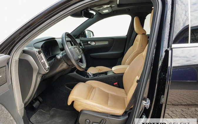 Volvo XC 40 cena 132900 przebieg: 73665, rok produkcji 2019 z Gniezno małe 781